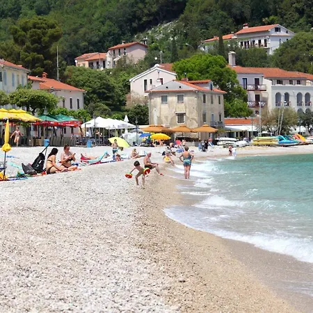 Double 7767a Guest house Moscenicka Draga